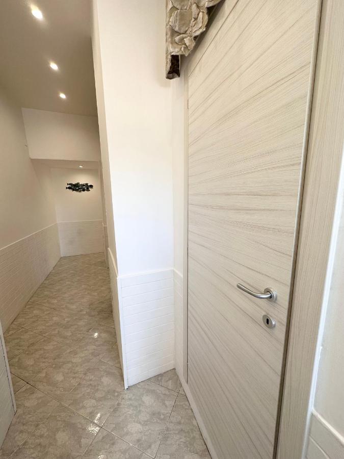 Airport Seaview Rooms Наполи Екстериор снимка