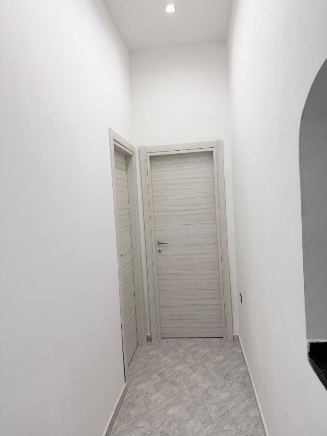 Airport Seaview Rooms Наполи Екстериор снимка