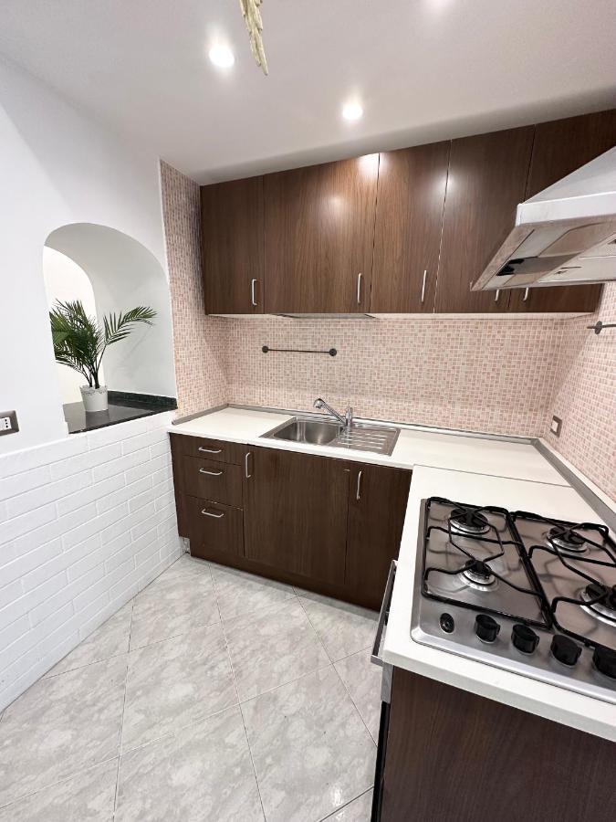 Airport Seaview Rooms Наполи Екстериор снимка